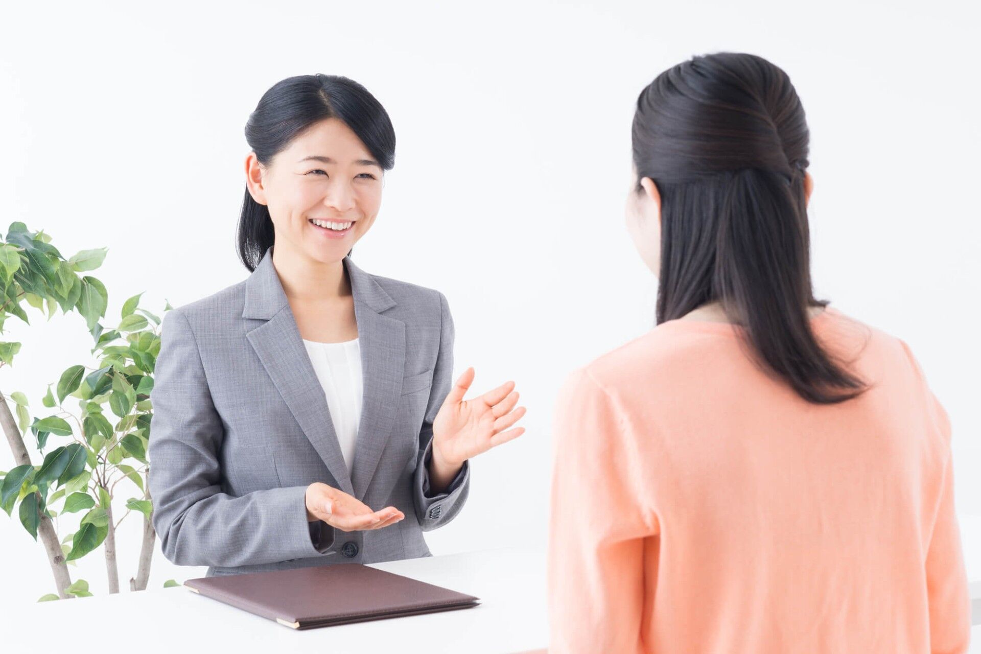 説明をする講師